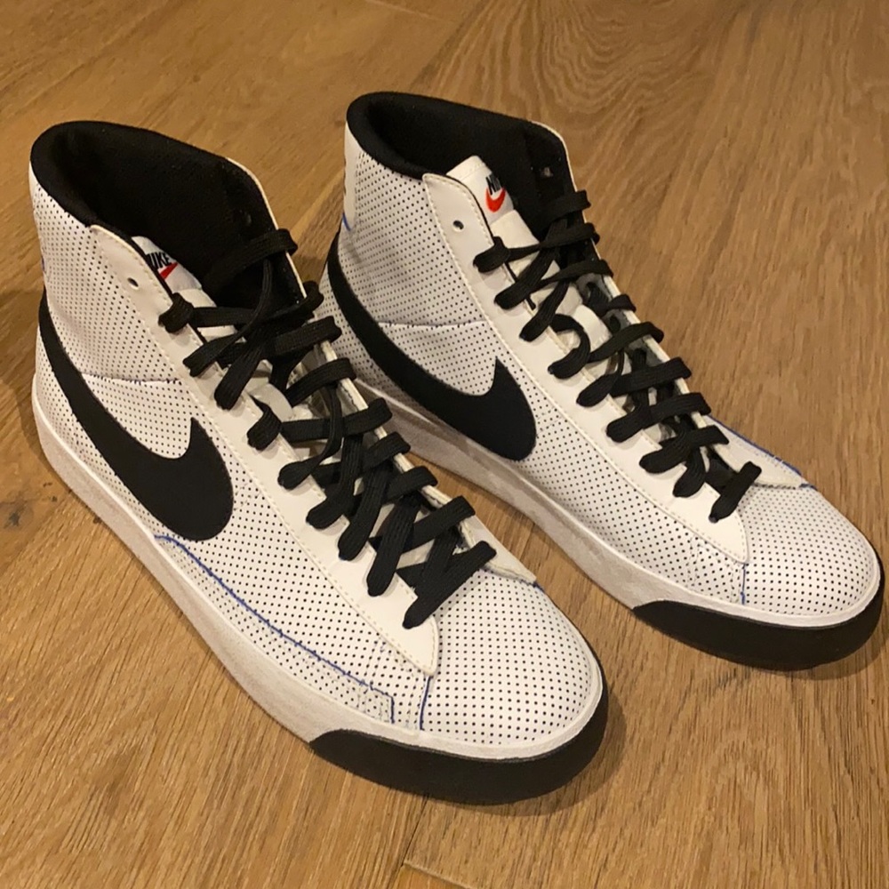 MENS Sz-9 Nike Blazer Mid Black/White